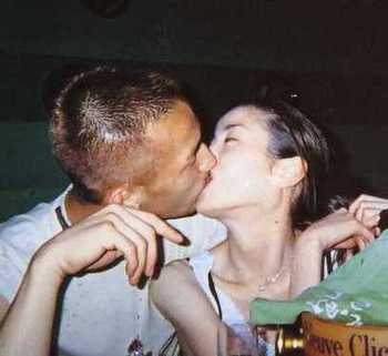 miyazawa nakata kiss.jpg